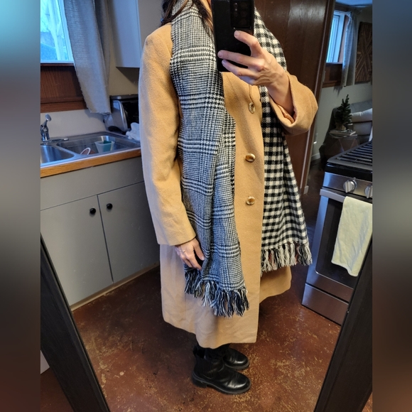 XL Steve Madden unique scarf - Picture 5 of 13